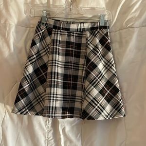 Altar’s state skirt